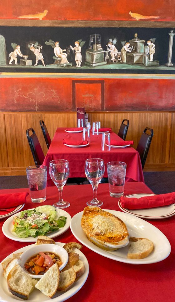 Troutdale, gateway Dining in Troutdale, Oregon Photo Travel Write