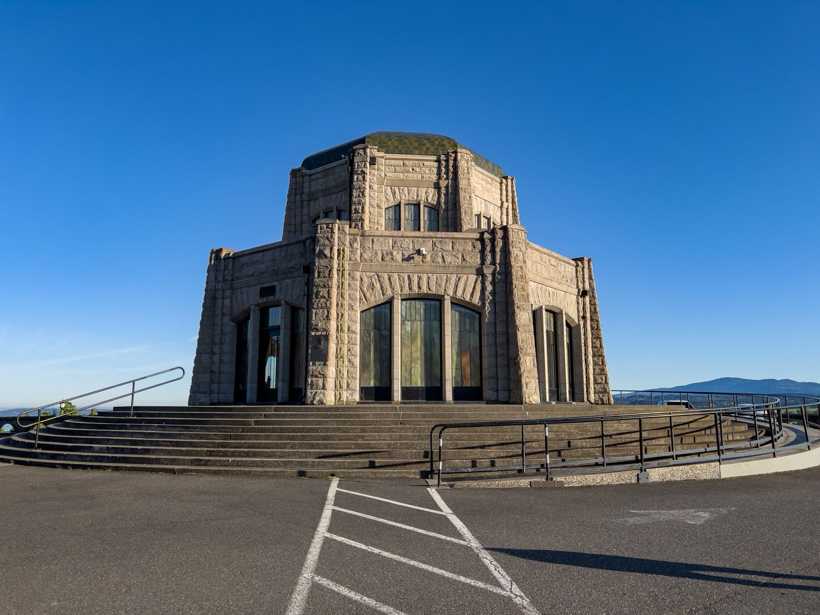 Vista House historic rest stop on the Columbia River