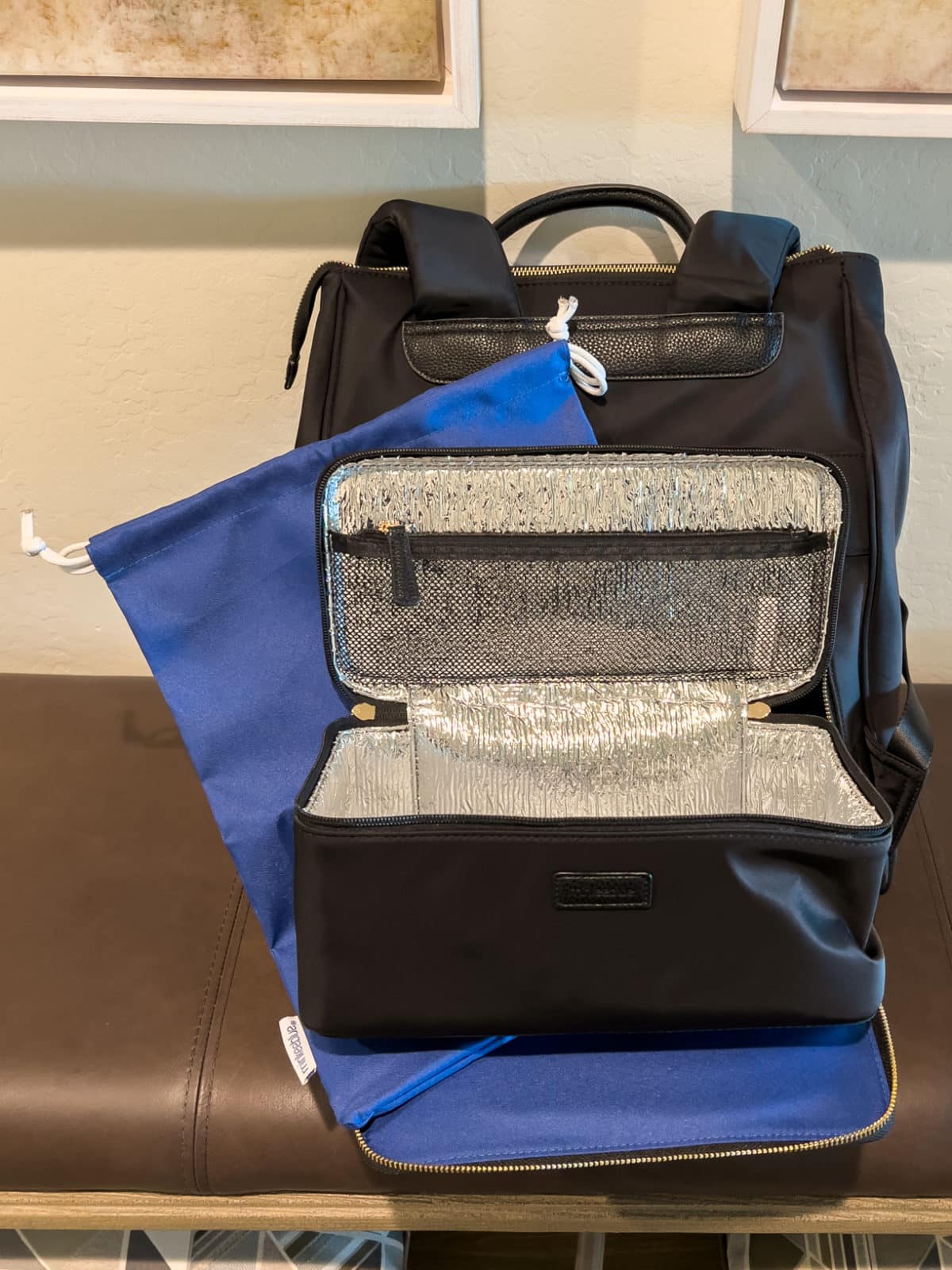 Minkeeblue Amber Backpack has a lunch/cosmetic bag and a heavy-duty shoe bag.