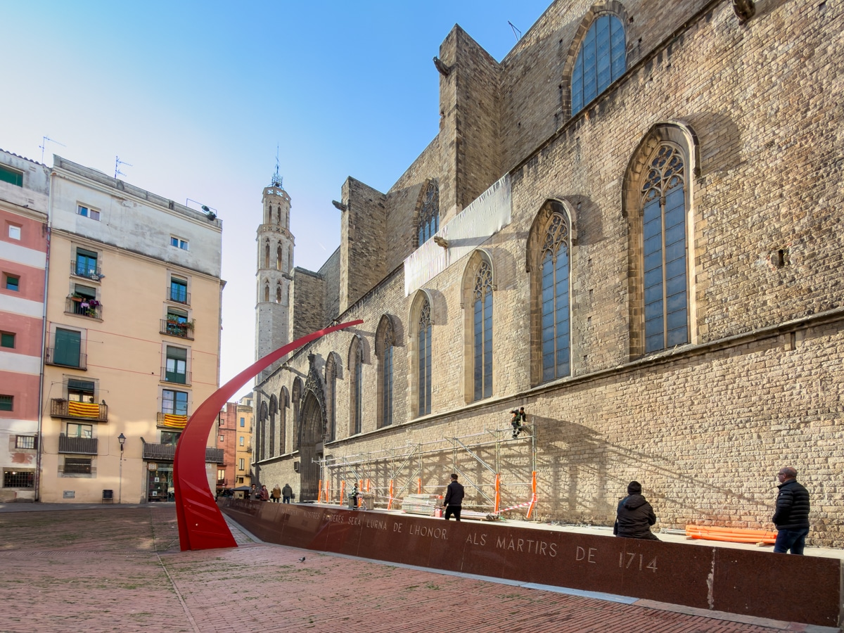 Taste Barcelona history stop honoring 1714 soldiers.