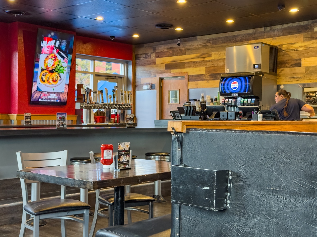 Tracy's Family Restaurant interior